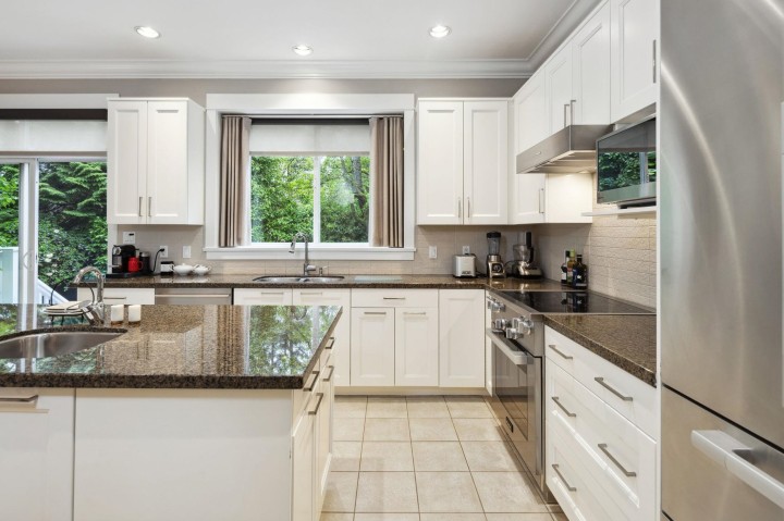 Photo 15 at 3322 W 40th Avenue, Dunbar, Vancouver West