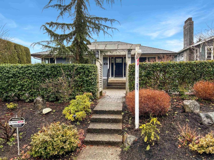 Photo 36 at 887 E 17th Street, Boulevard, North Vancouver