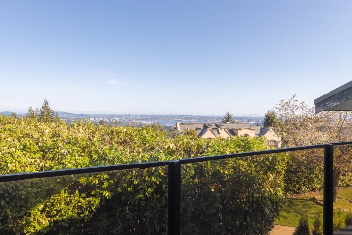 Photo 18 at 1109 Hillside Road, British Properties, West Vancouver