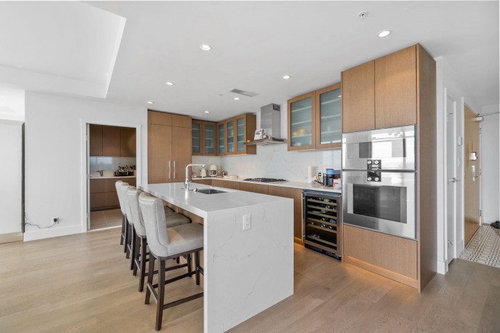 Photo 4 at 2201 - 1632 Lions Gate Lane, Pemberton NV, North Vancouver