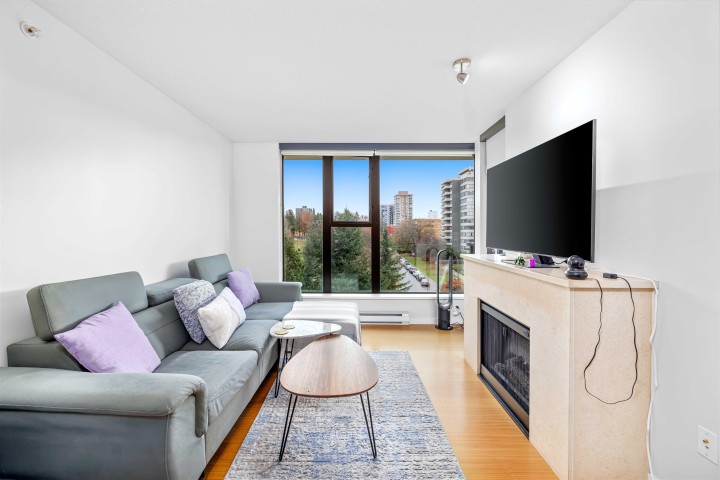 Photo 2 at 602 - 683 W Victoria Park, Lower Lonsdale, North Vancouver