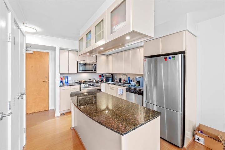 Photo 11 at 602 - 683 W Victoria Park, Lower Lonsdale, North Vancouver