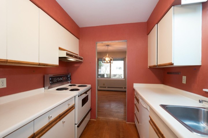 Photo 13 at 704 - 235 Keith Road, Cedardale, West Vancouver