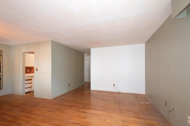 Photo 11 at 704 - 235 Keith Road, Cedardale, West Vancouver