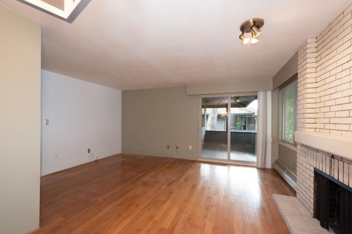 Photo 8 at 704 - 235 Keith Road, Cedardale, West Vancouver