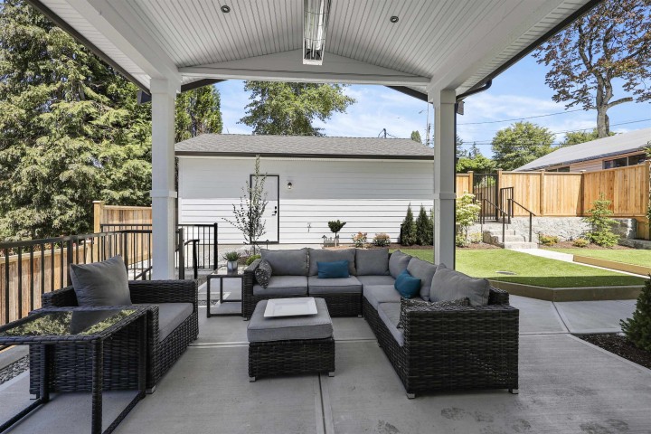 Photo 12 at 338 W 24th Street, Central Lonsdale, North Vancouver