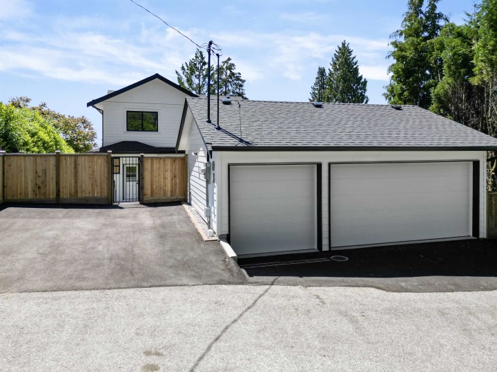 Photo 35 at 338 W 24th Street, Central Lonsdale, North Vancouver