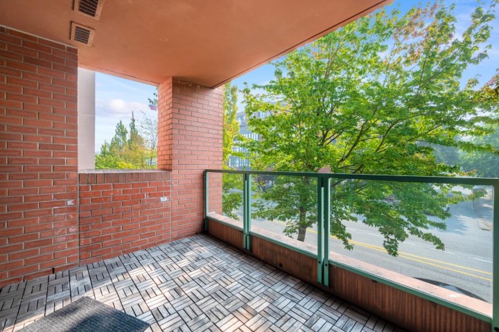 Photo 13 at 312 - 503 W 16th Avenue, Fairview VW, Vancouver West