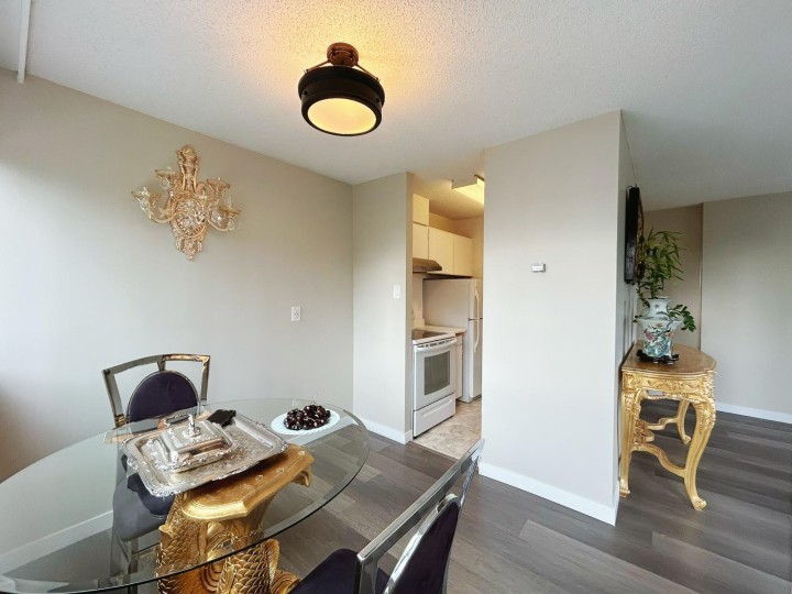 Photo 2 at 606 - 1740 Comox Street, West End VW, Vancouver West