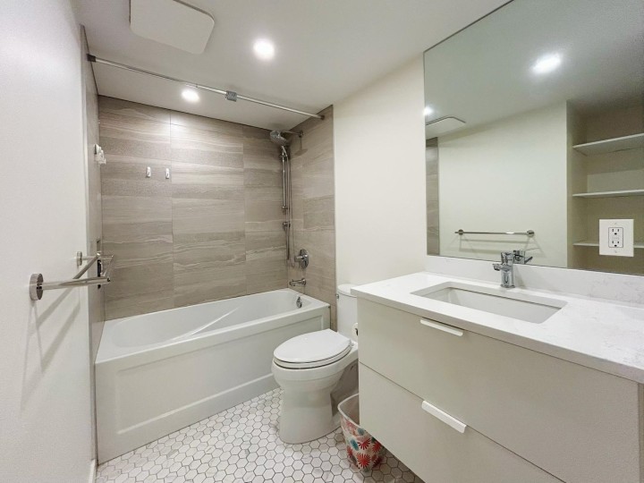 Photo 15 at 606 - 1740 Comox Street, West End VW, Vancouver West