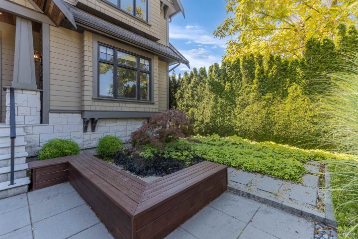 Photo 2 at 4698 W 11th Avenue, Point Grey, Vancouver West