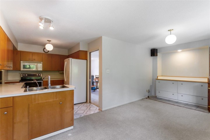 Photo 7 at 1728 Westover Road, Lynn Valley, North Vancouver