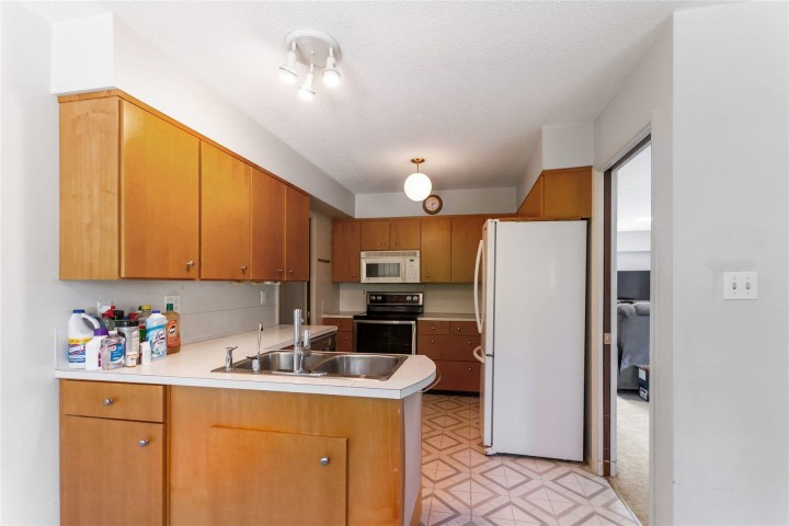 Photo 5 at 1728 Westover Road, Lynn Valley, North Vancouver