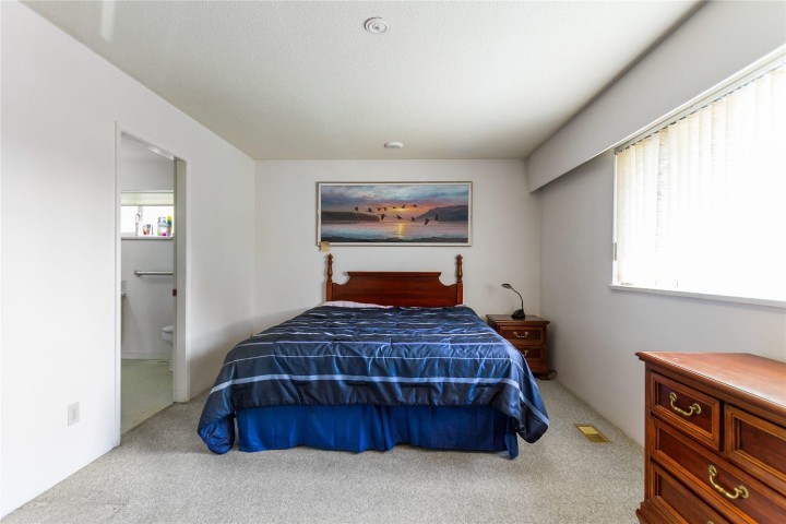 Photo 10 at 1728 Westover Road, Lynn Valley, North Vancouver