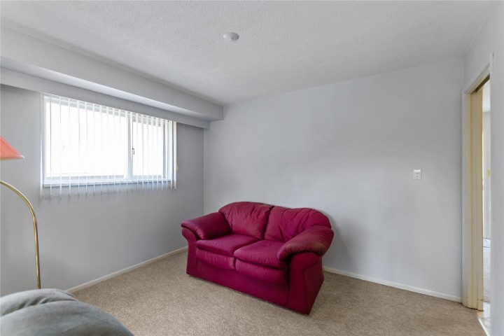 Photo 4 at 1728 Westover Road, Lynn Valley, North Vancouver