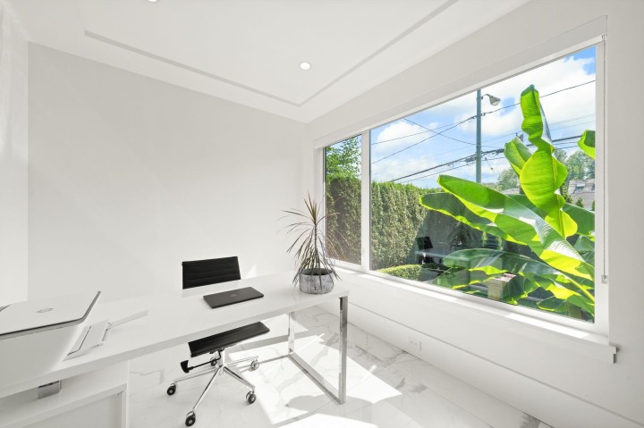 Photo 9 at 4623 W 4th Avenue, Point Grey, Vancouver West