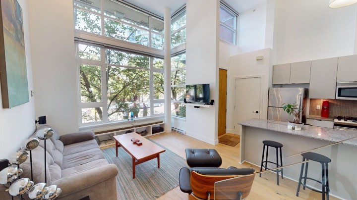 Photo 5 at 2727 Sophia Street, Mount Pleasant VE, Vancouver East