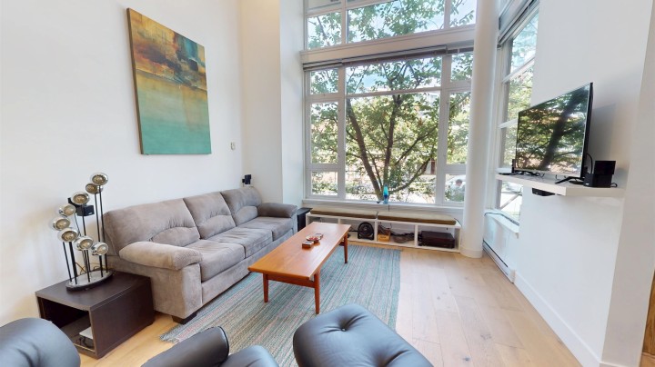 Photo 4 at 2727 Sophia Street, Mount Pleasant VE, Vancouver East