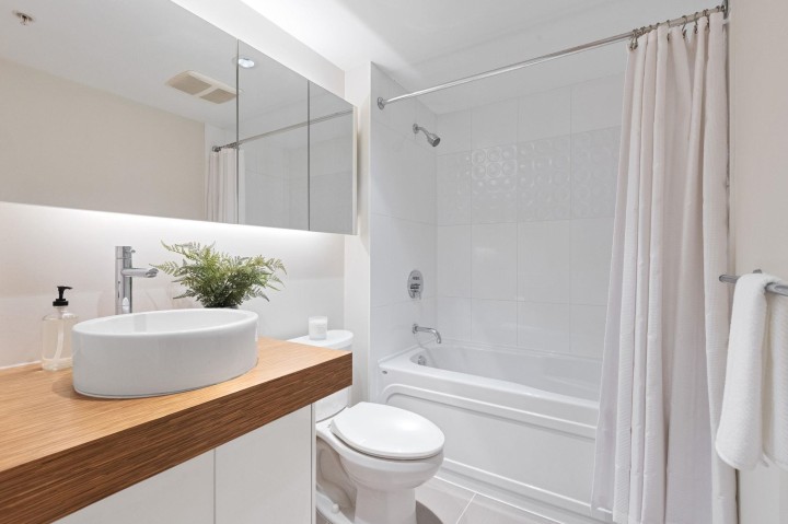 Photo 16 at 507 - 168 Powell Street, Downtown VE, Vancouver East