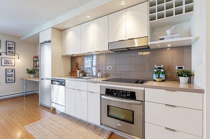 Photo 10 at 507 - 168 Powell Street, Downtown VE, Vancouver East