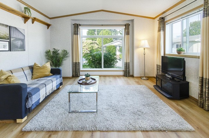 Photo 2 at 222 Tyee Drive, Park Royal, West Vancouver