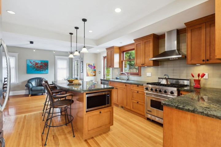 Photo 9 at 349 E 24th Street, Central Lonsdale, North Vancouver