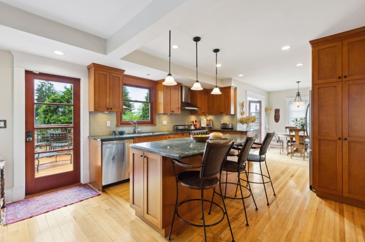 Photo 11 at 349 E 24th Street, Central Lonsdale, North Vancouver