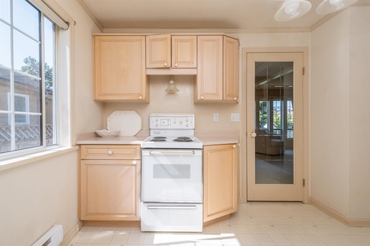 Photo 13 at 5020 Moss Street, Collingwood VE, Vancouver East