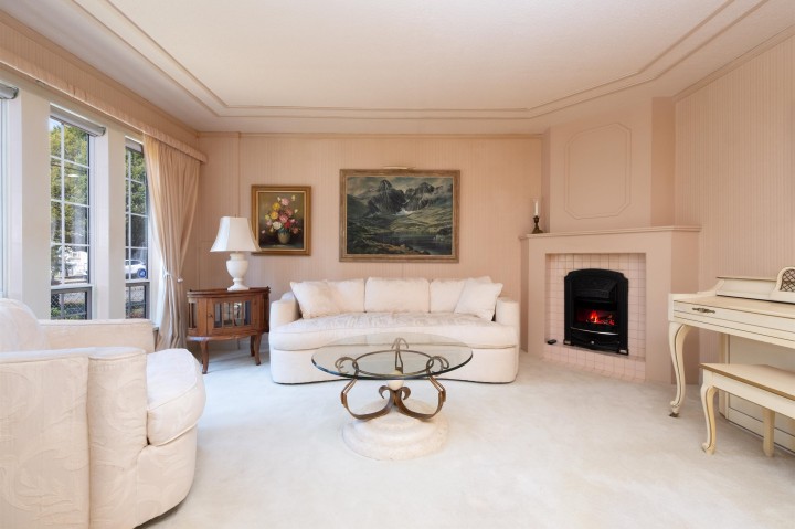 Photo 3 at 5020 Moss Street, Collingwood VE, Vancouver East