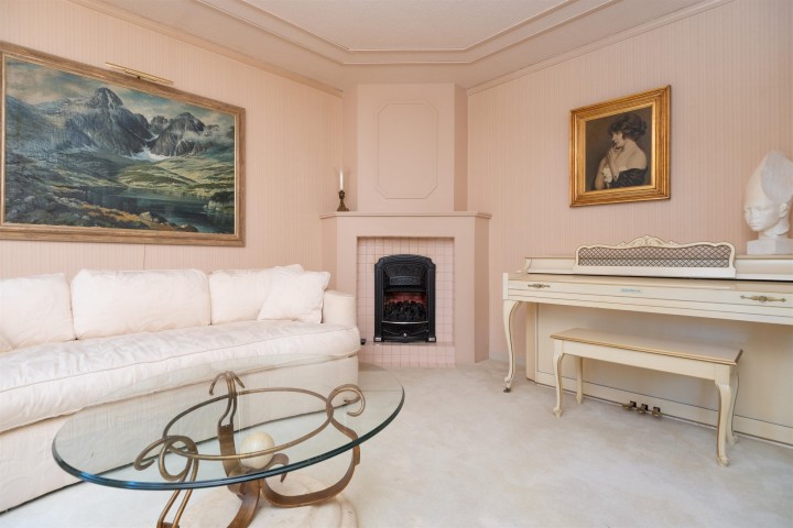 Photo 5 at 5020 Moss Street, Collingwood VE, Vancouver East