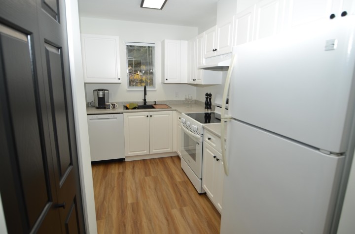 Photo 6 at 404 - 3638 Rae Avenue, Collingwood VE, Vancouver East