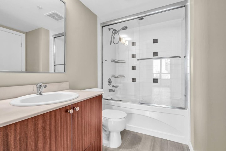 Photo 12 at 1008 - 933 Hornby Street, Downtown VW, Vancouver West