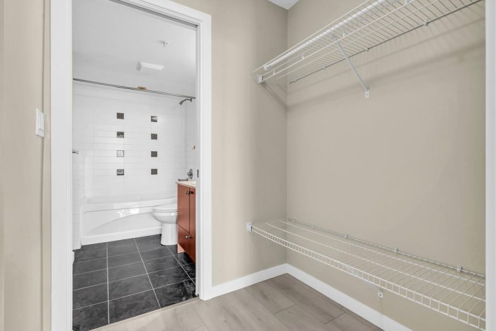 Photo 9 at 1008 - 933 Hornby Street, Downtown VW, Vancouver West