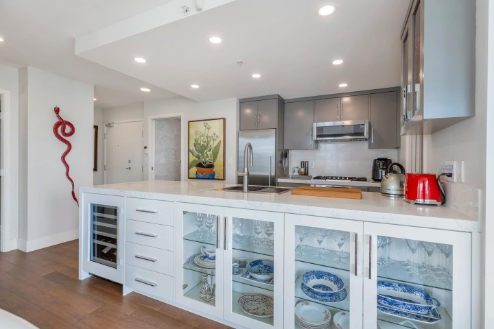 Photo 2 at 2007 - 918 Cooperage Way, Yaletown, Vancouver West