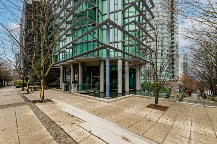 Photo 2 at 509 - 1331 West Georgia Street, Coal Harbour, Vancouver West