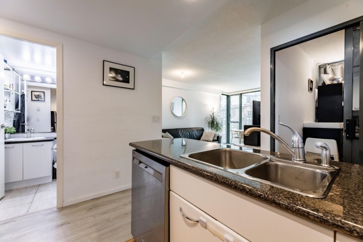 Photo 15 at 509 - 1331 West Georgia Street, Coal Harbour, Vancouver West