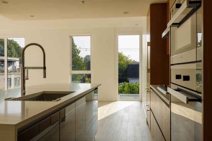 Photo 2 at 402 - 2888 Arbutus Street, Kitsilano, Vancouver West