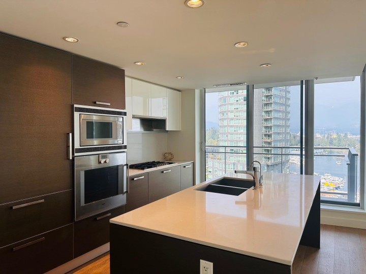 Photo 5 at 1302 - 1499 W Pender Street, Coal Harbour, Vancouver West