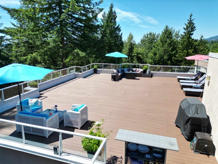 Photo 3 at 11 - 2425 Edgemont Boulevard, Mosquito Creek, North Vancouver