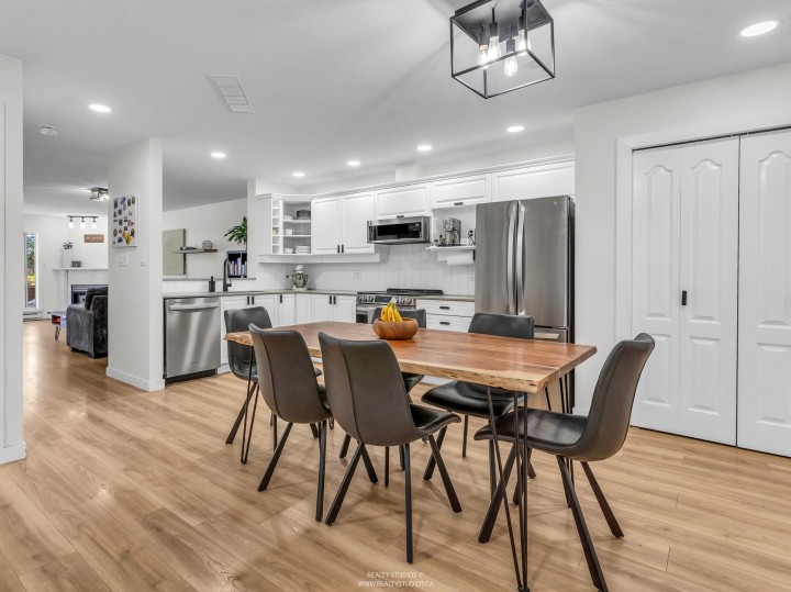 Photo 7 at 305 - 1500 Ostler Court, Indian River, North Vancouver