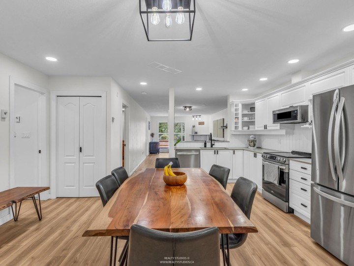 Photo 5 at 305 - 1500 Ostler Court, Indian River, North Vancouver