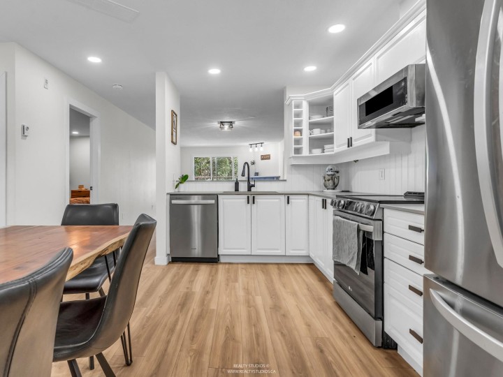 Photo 9 at 305 - 1500 Ostler Court, Indian River, North Vancouver