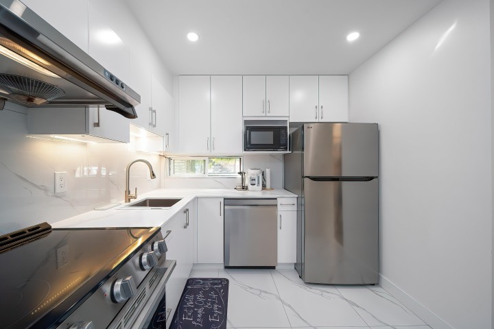 Photo 8 at 3 - 488 Jackson Avenue, Strathcona, Vancouver East