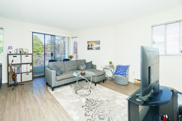 Photo 6 at 301 - 458 E 43rd Avenue, Fraser VE, Vancouver East