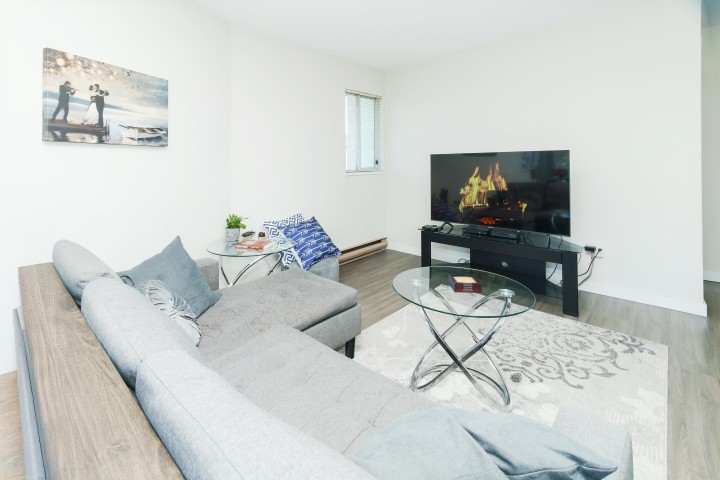 Photo 5 at 301 - 458 E 43rd Avenue, Fraser VE, Vancouver East