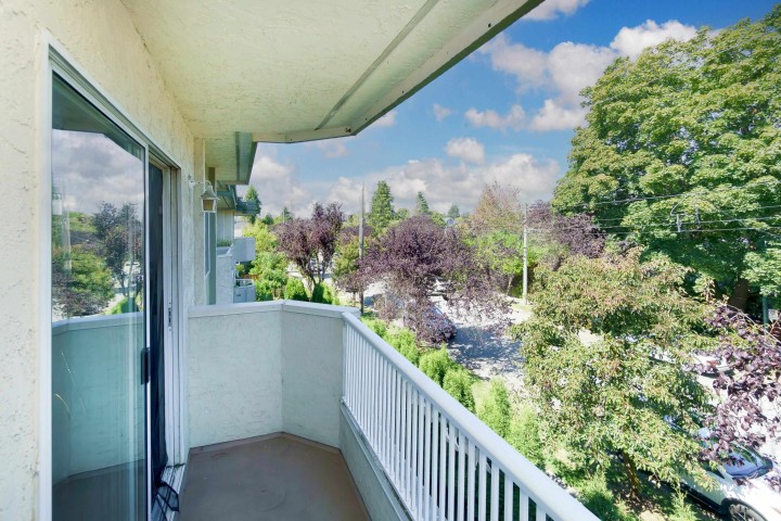 Photo 14 at 301 - 458 E 43rd Avenue, Fraser VE, Vancouver East