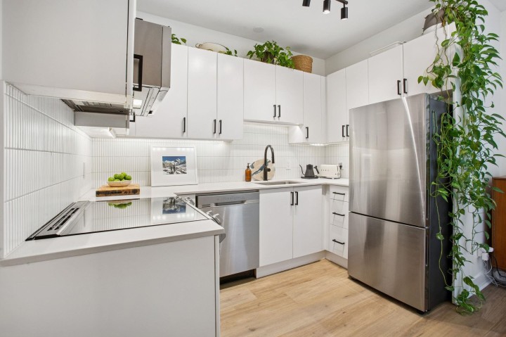 Photo 6 at 308 - 688 E 17th Avenue, Fraser VE, Vancouver East