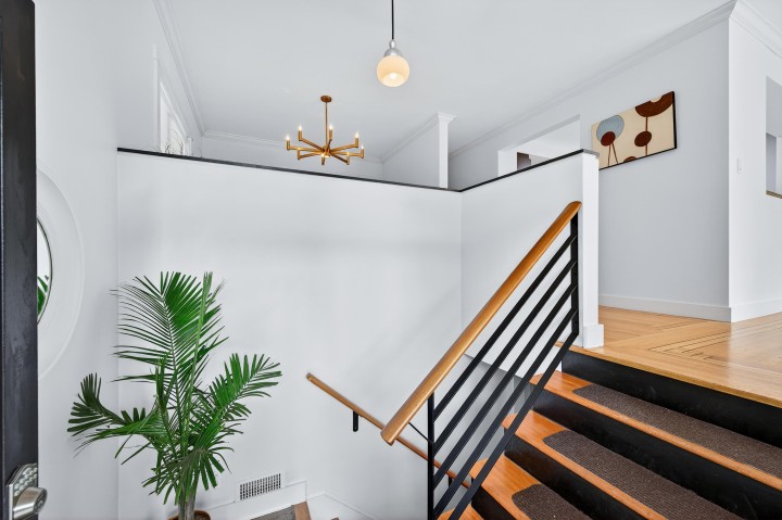 Photo 6 at 4427 W 7th Avenue, Point Grey, Vancouver West