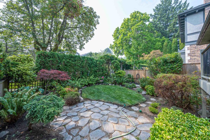 Photo 3 at 4427 W 7th Avenue, Point Grey, Vancouver West