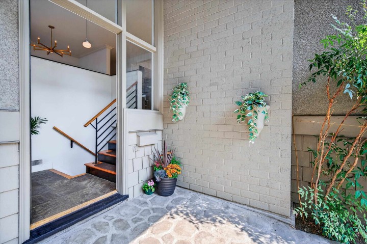 Photo 5 at 4427 W 7th Avenue, Point Grey, Vancouver West